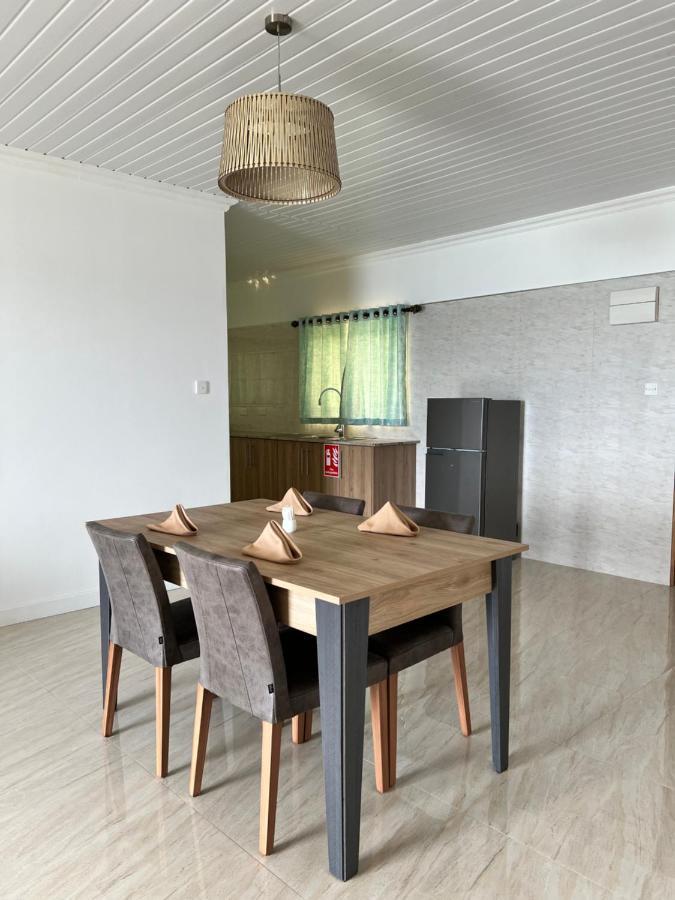 Western Ocean Breeze Self Catering Victoria Extérieur photo