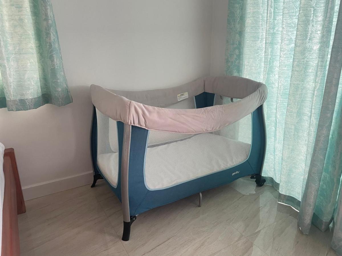 Western Ocean Breeze Self Catering Victoria Extérieur photo